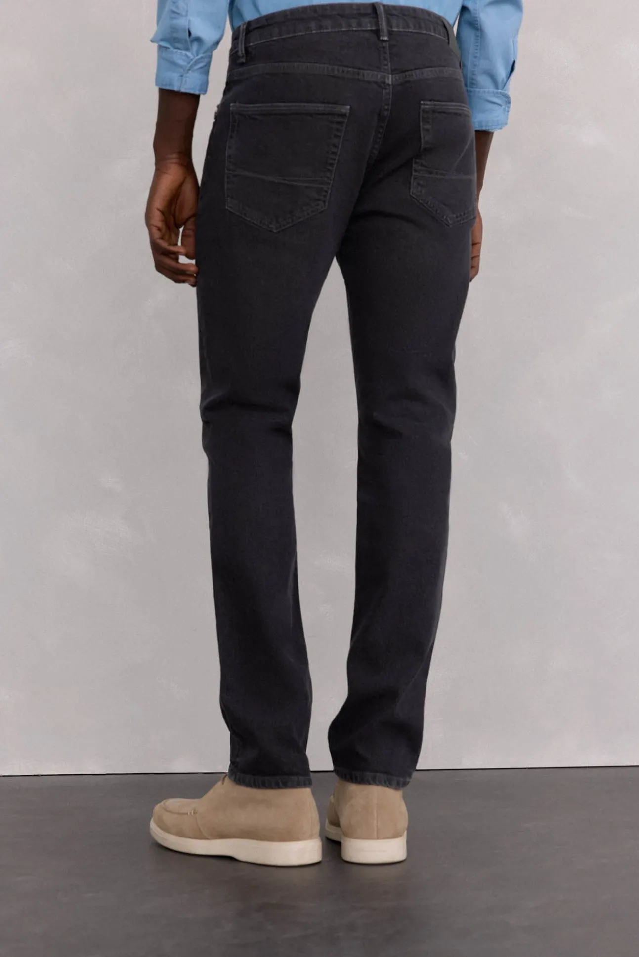 Jeans corte ajustado