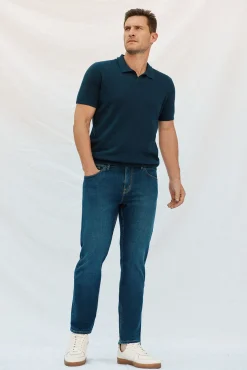Jeans corte ajustado