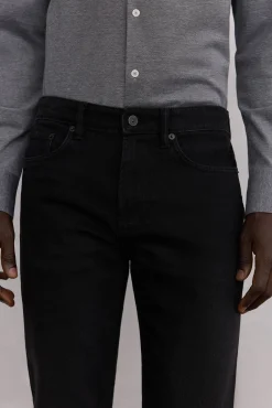 Jeans corte ajustado