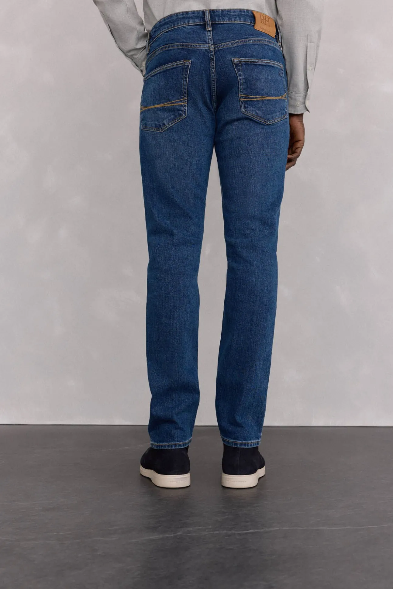 Jeans corte ajustado
