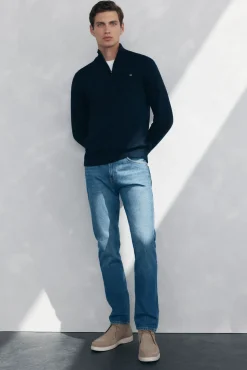 Jeans corte ajustado