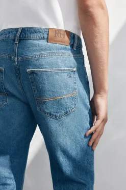 Jeans corte ajustado