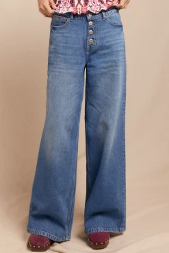 Jeans de botões largos