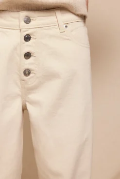 Jeans de botões largos