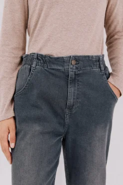 Jeans de corte fácil