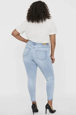 Jeans skinny tamanho grande