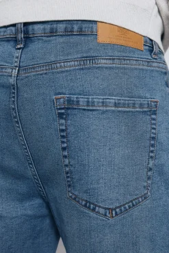 Jeans slim fit tingido