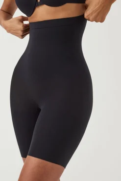 Lange Shorts mit hohem Bund Nude. SPANX