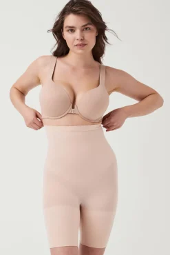 Lange Shorts mit hohem Bund Nude. SPANX