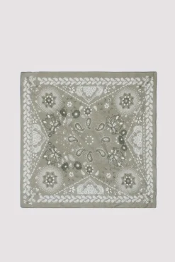 Lenço bandana estampado