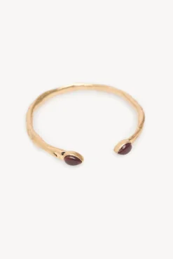 Leslie. Pulseira de pedra banhada a ouro