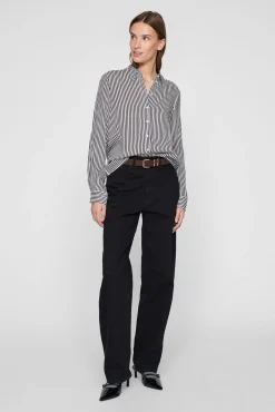 Long-sleeved shirt