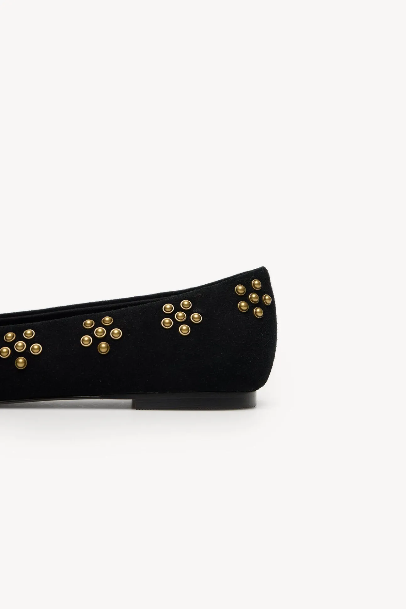 Maitane. Bailarinas de croute com tachas