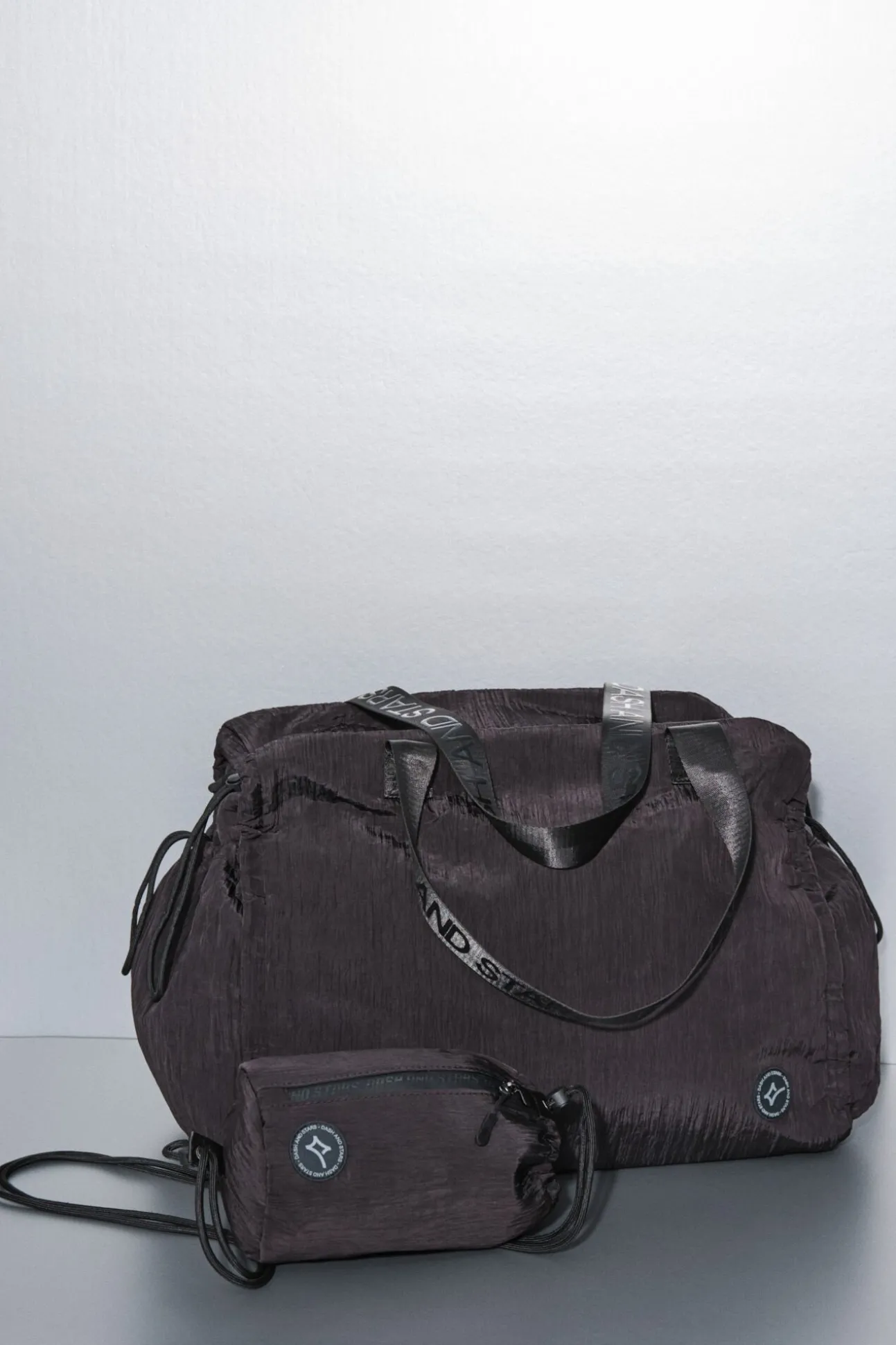 Mala de viagem de nylon acetinado preto