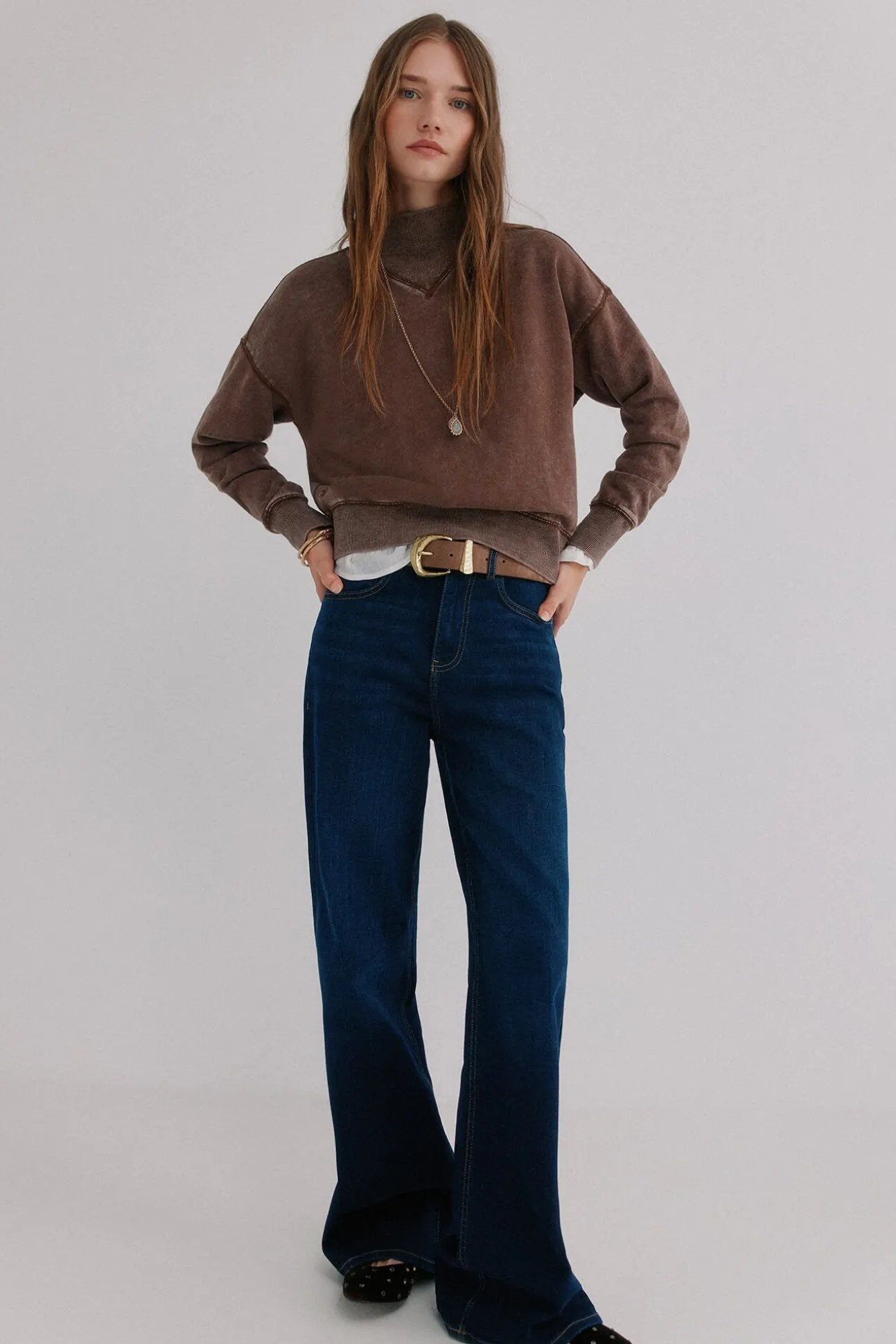 Manuela. Sweatshirt com efeito lavado