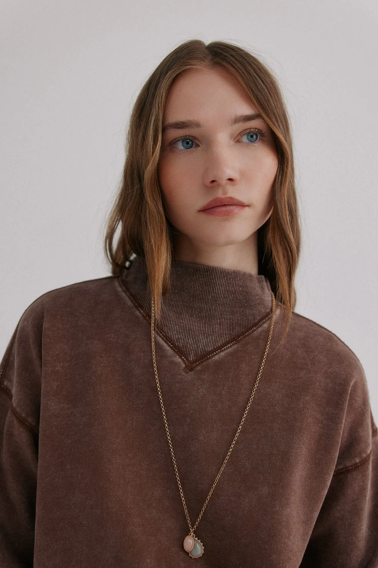 Manuela. Sweatshirt com efeito lavado