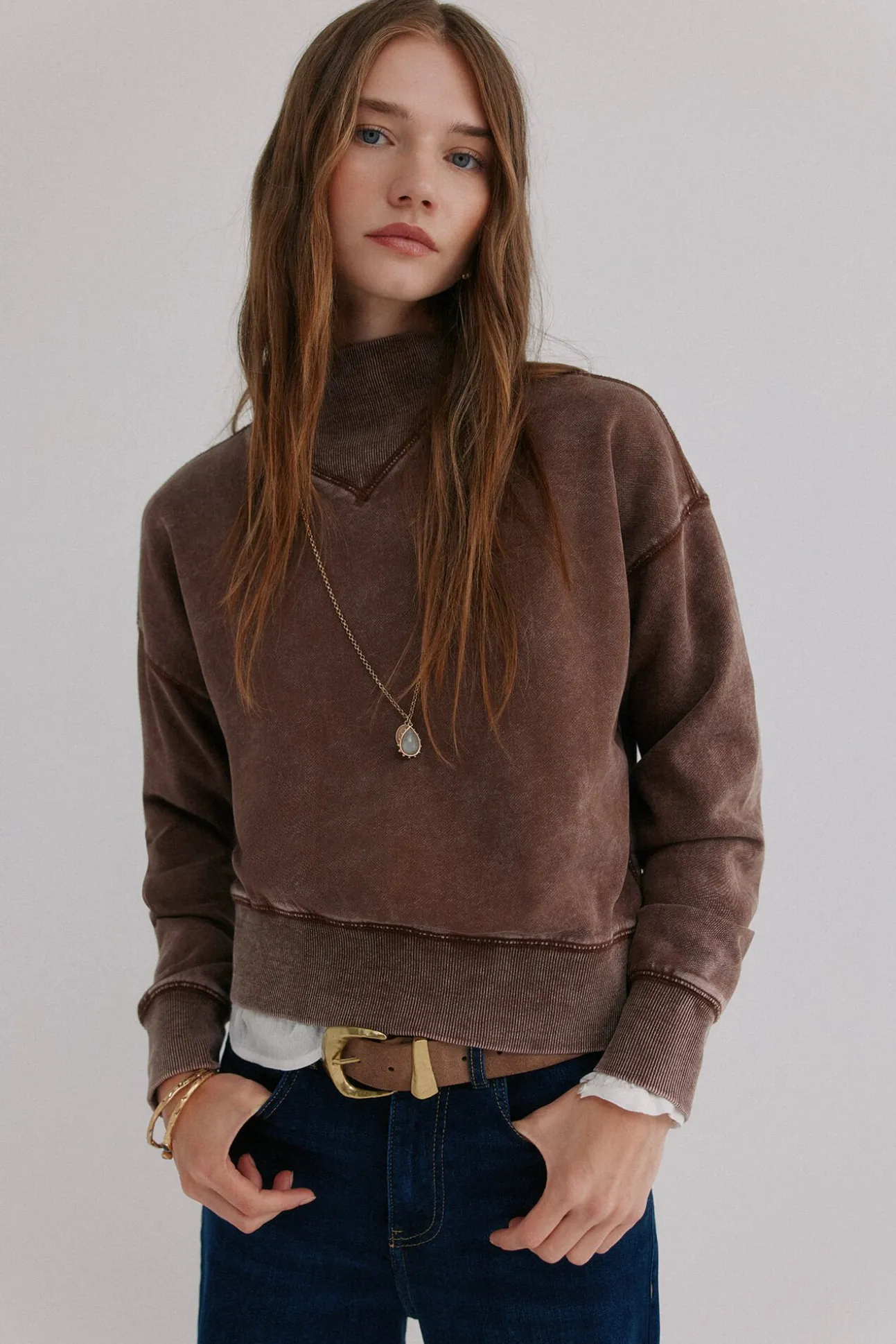 Manuela. Sweatshirt com efeito lavado