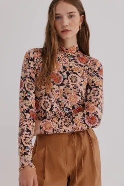 Mara. T-shirt estampada