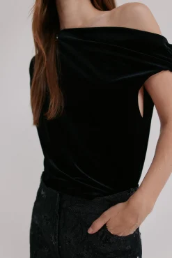 Marcela. Top assimétrico