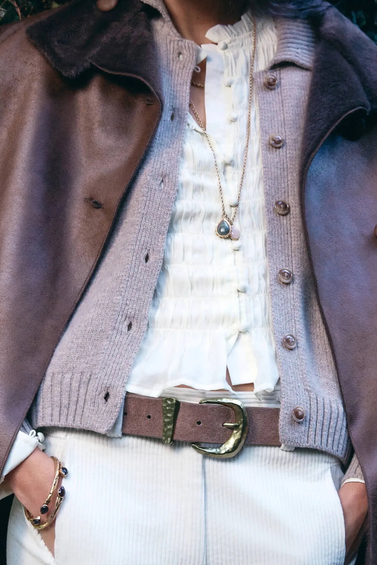 Matilda. Colar longo de pedra natural