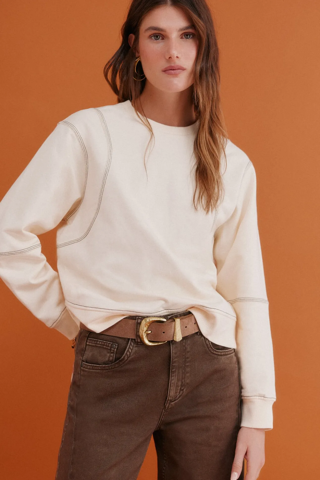 Mila. Moletom sweatshirt