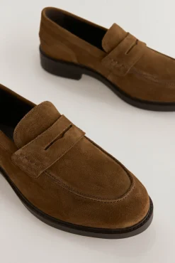 Mocassim esportivo de pele