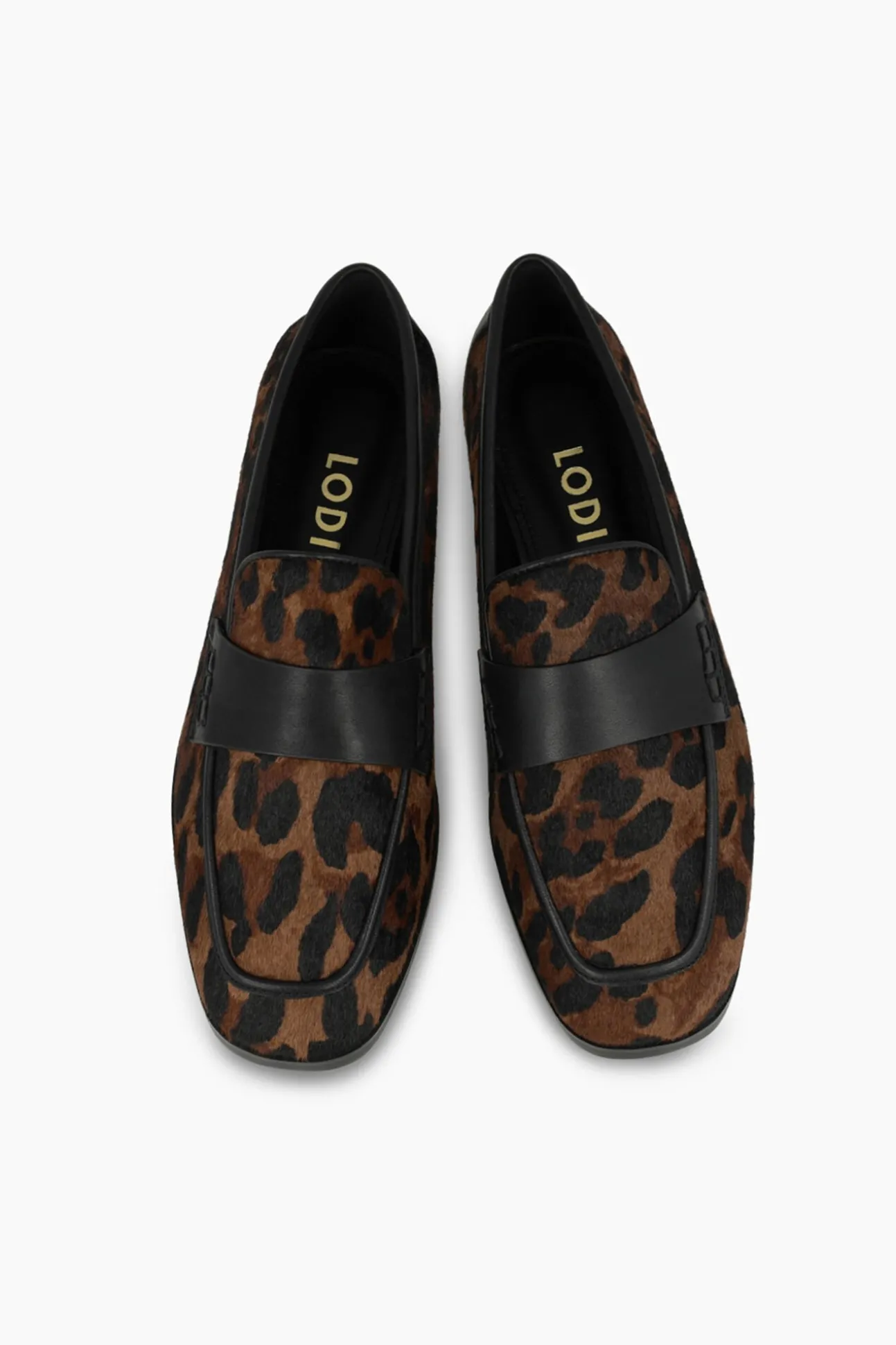 Mocassins de couro com estampa animal