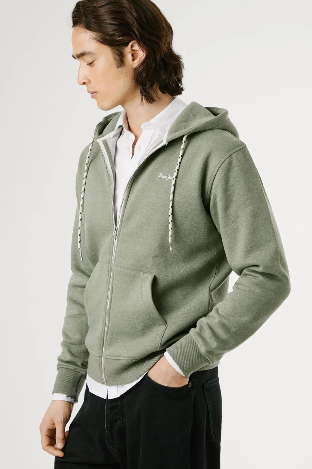 Moletom com Sweatshirt e zíper