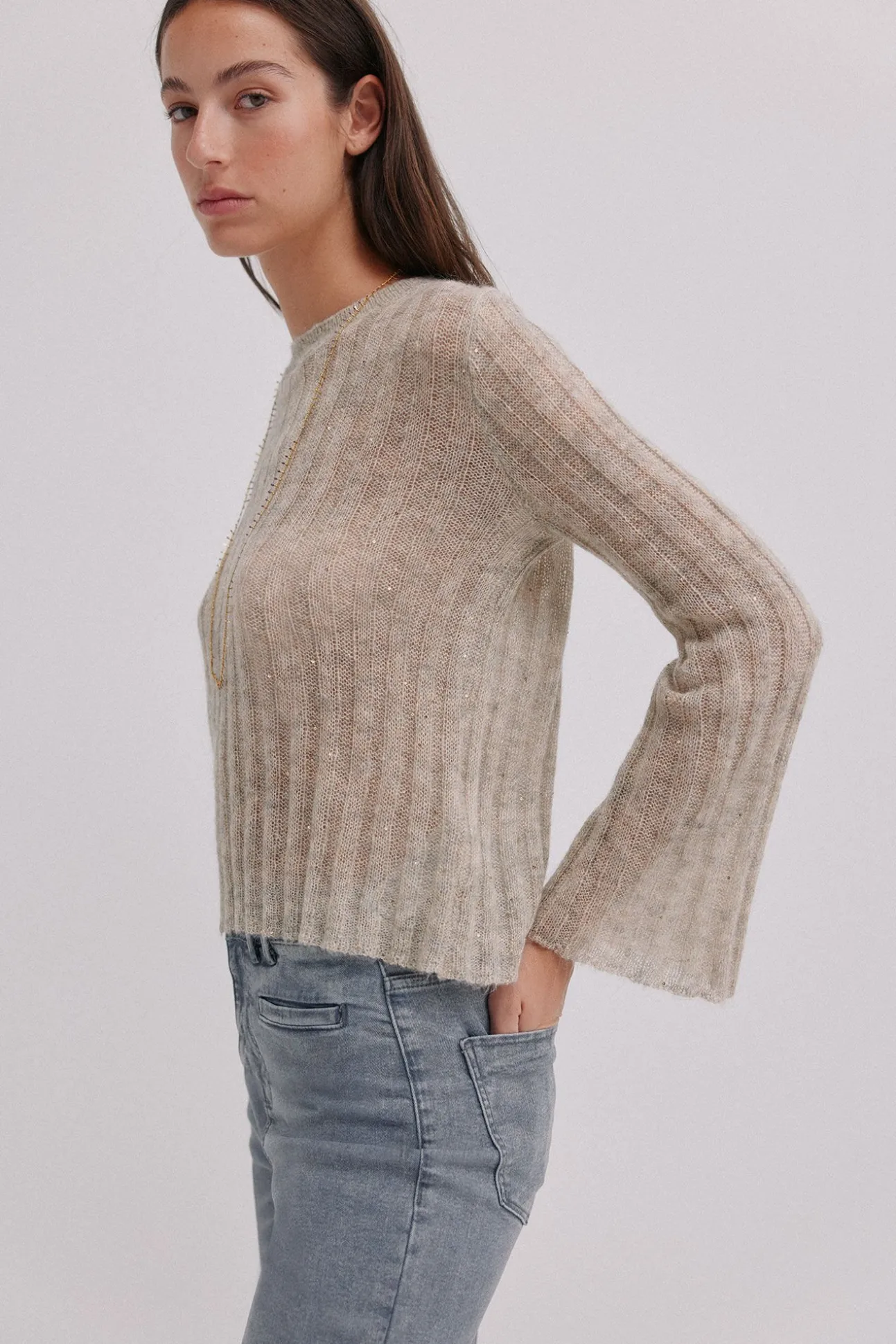 Neus. Camisola de gola redonda