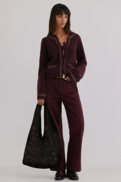 Nuria. Bolsa hobo de veludo bordado