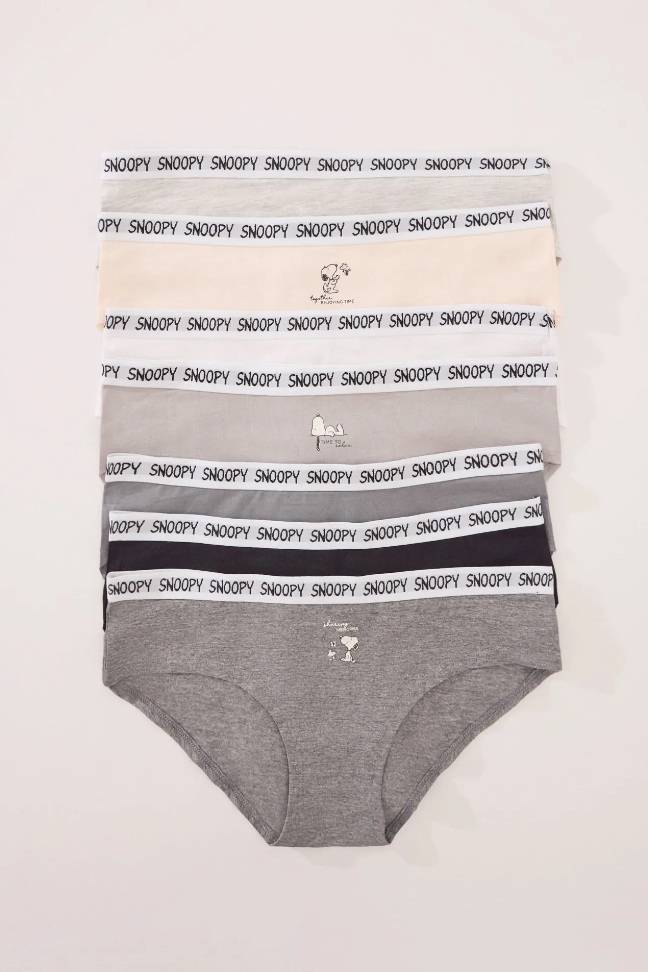 Pacote com 7 cuecas largas de algodão multicoloridas do Snoopy