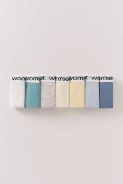 Pacote com 7 tangas de algodão com logo branco