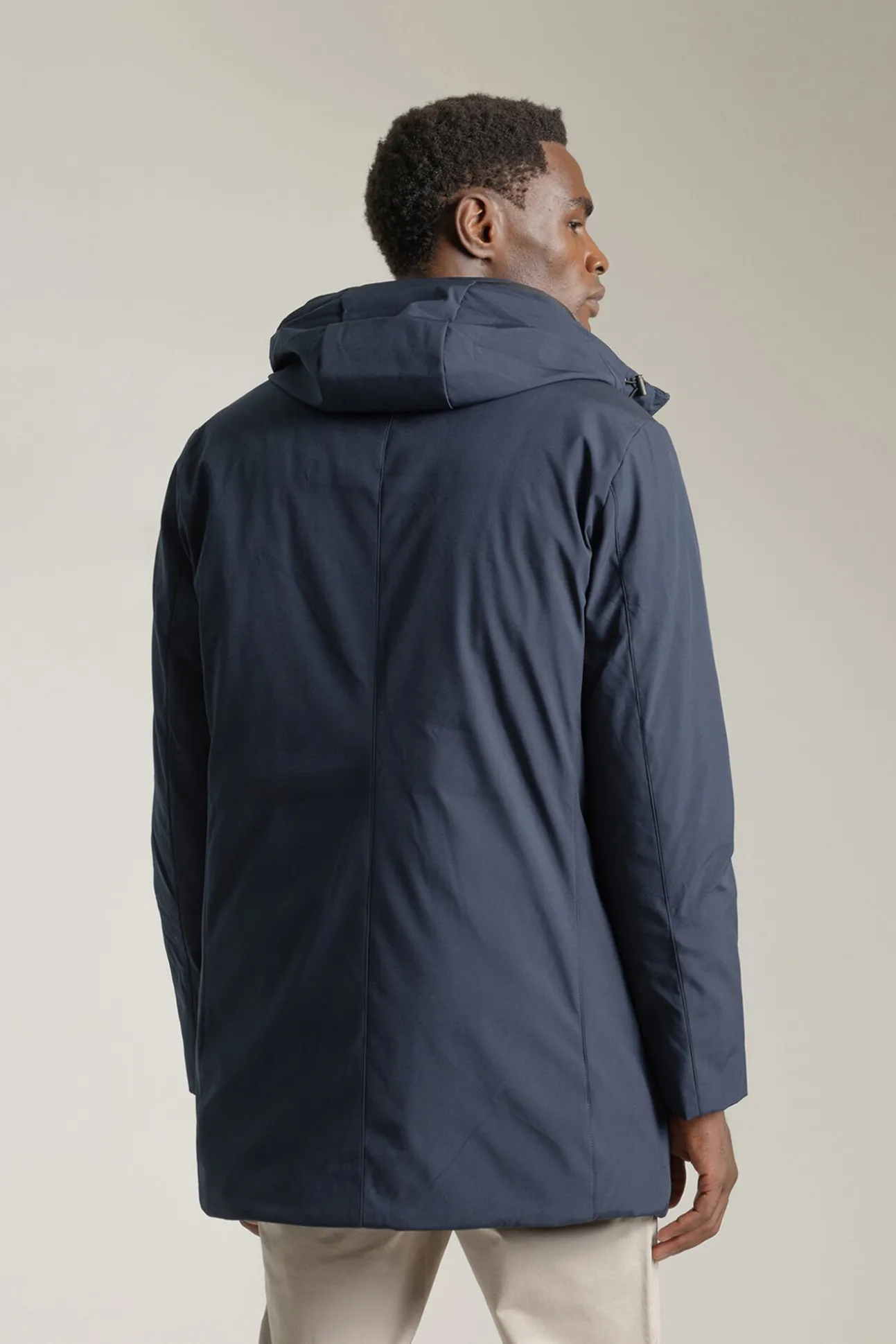 Parka técnica com capuz de areia