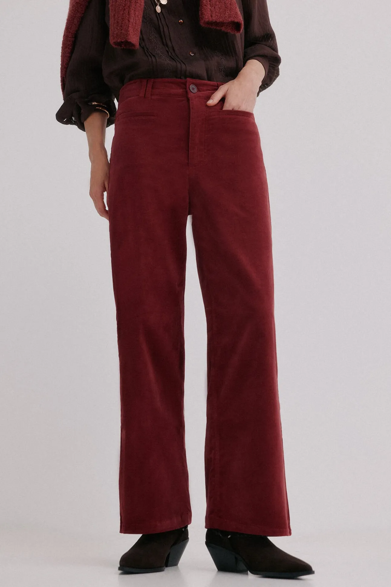 Paulette. Calça de perna larga