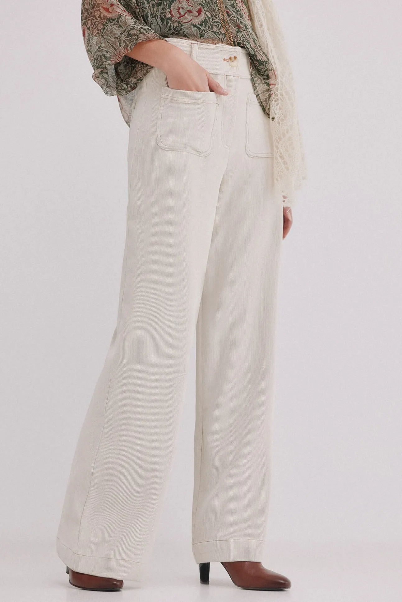 Payton. Calça de veludo cotelê