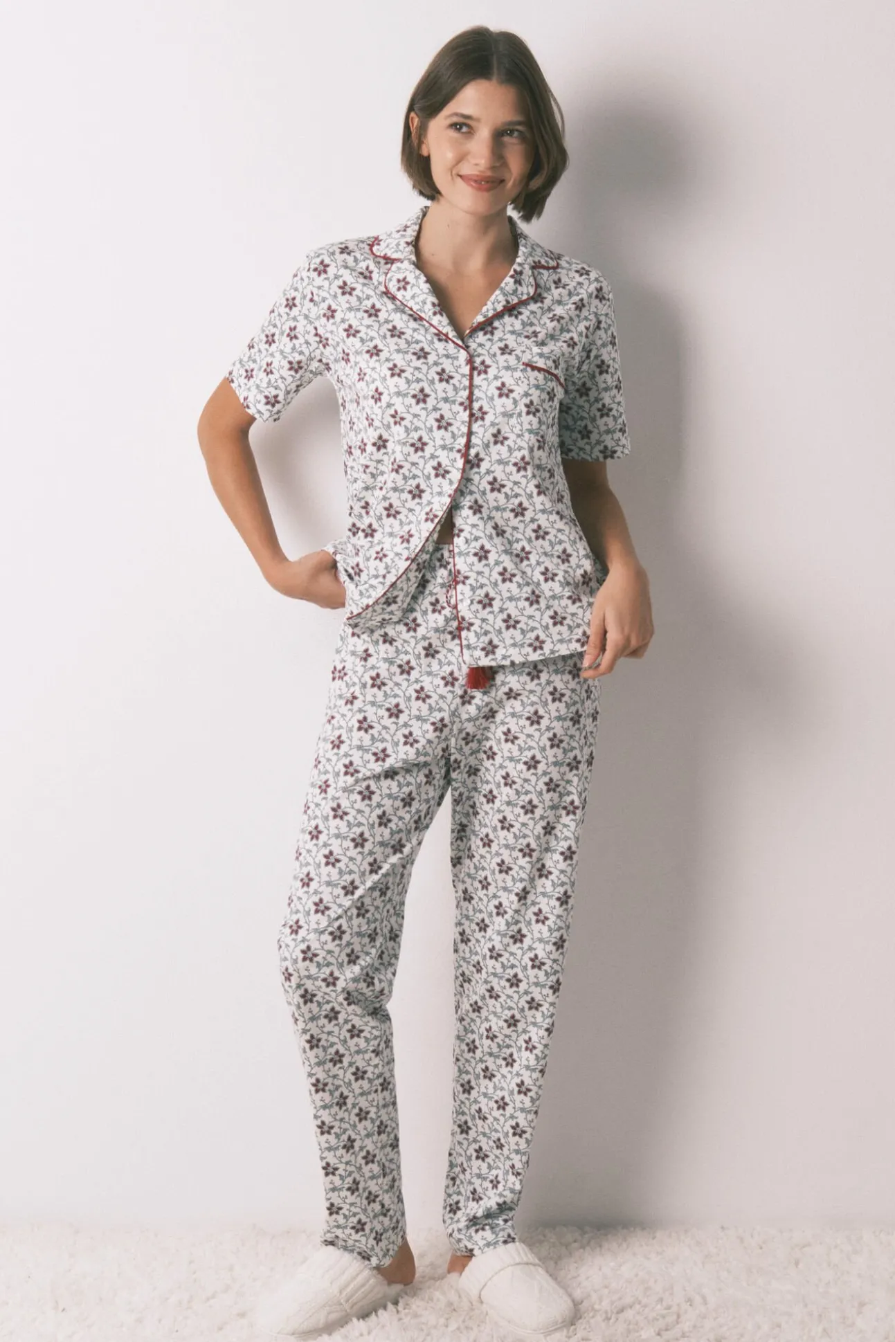 Pijama camiseiro de algodão com estampa floral