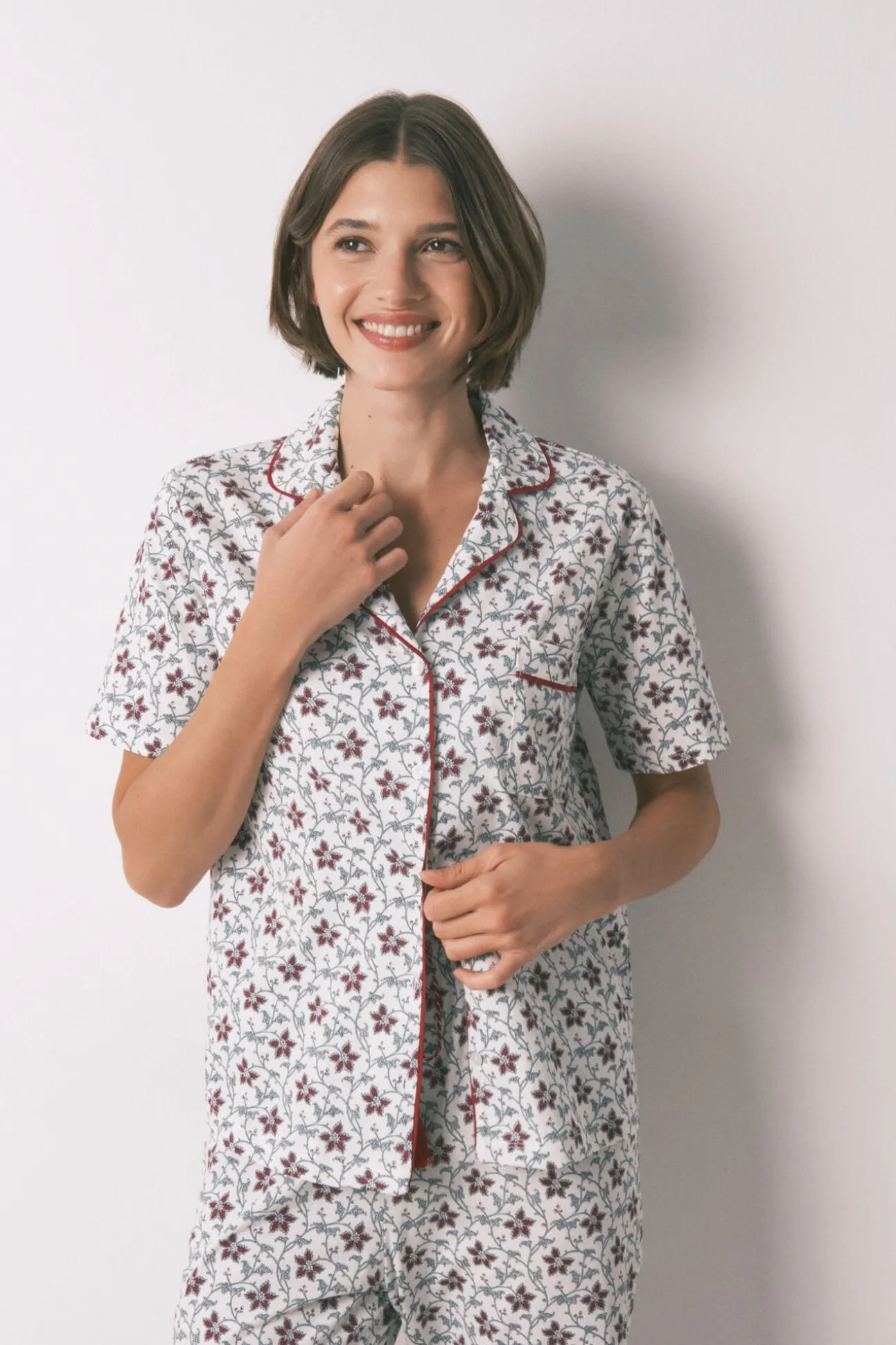 Pijama camiseiro de algodão com estampa floral