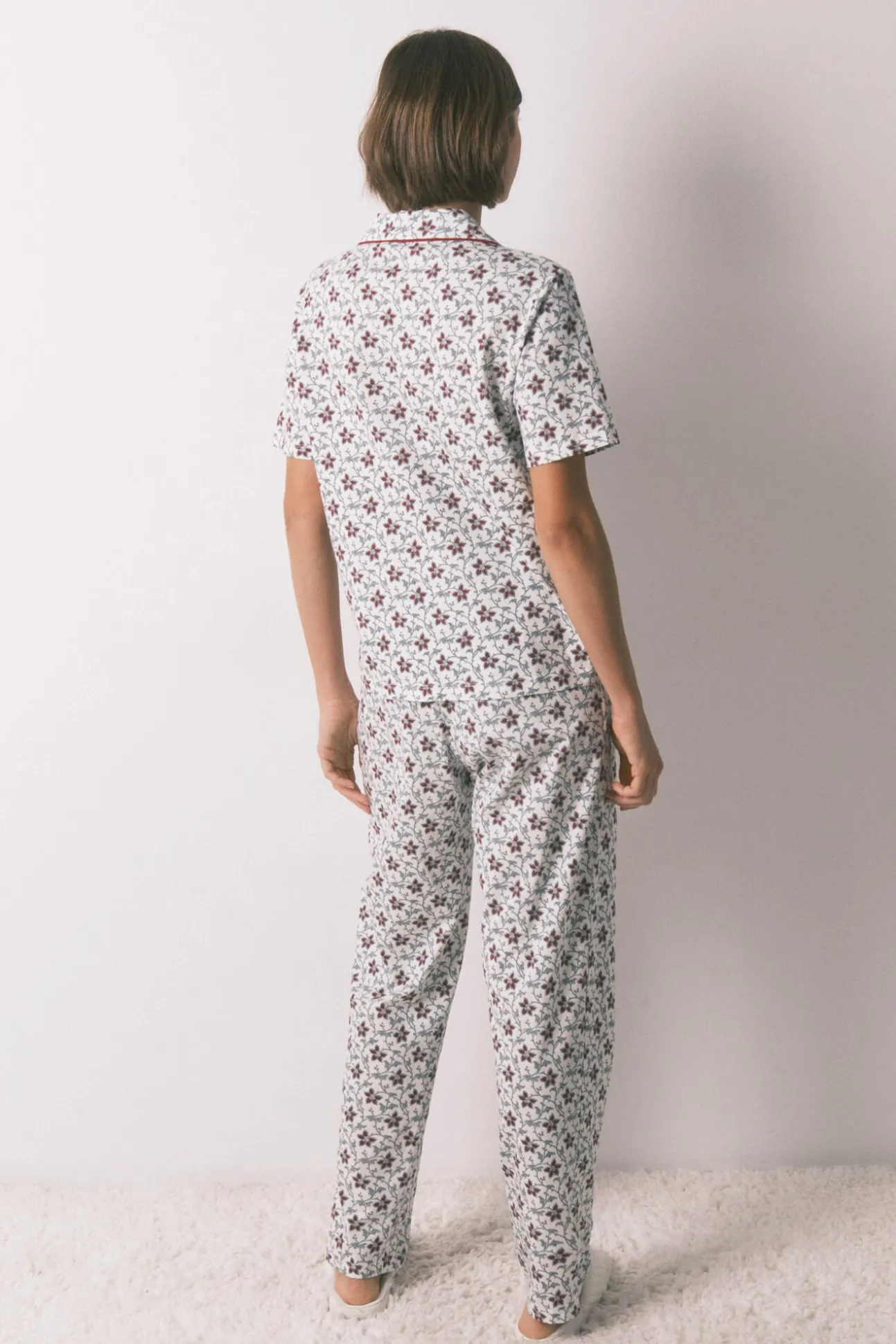 Pijama camiseiro de algodão com estampa floral