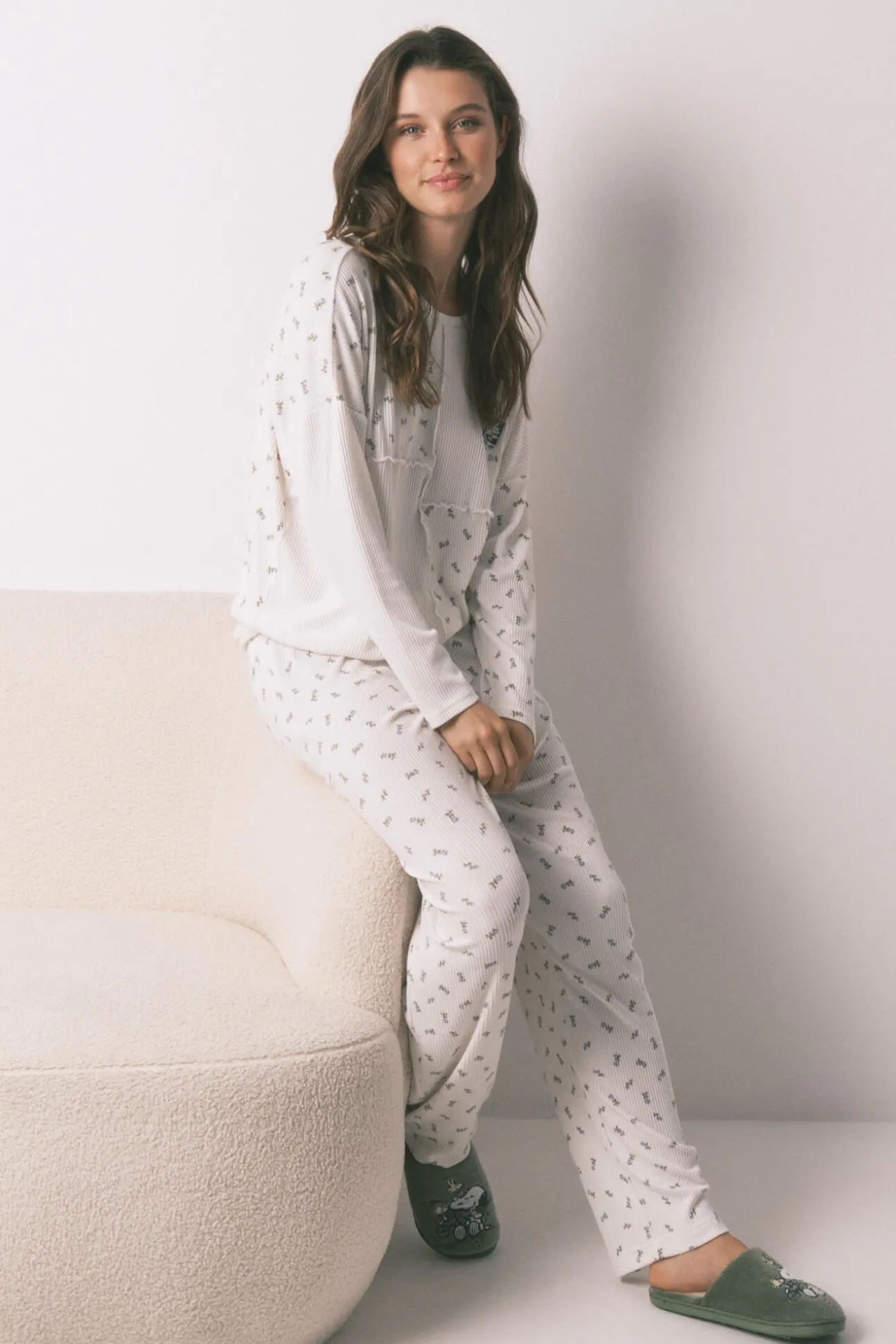 Pijama comprido canelado Mafalda branco