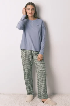 Pijama comprido com calças e estampado xadrez