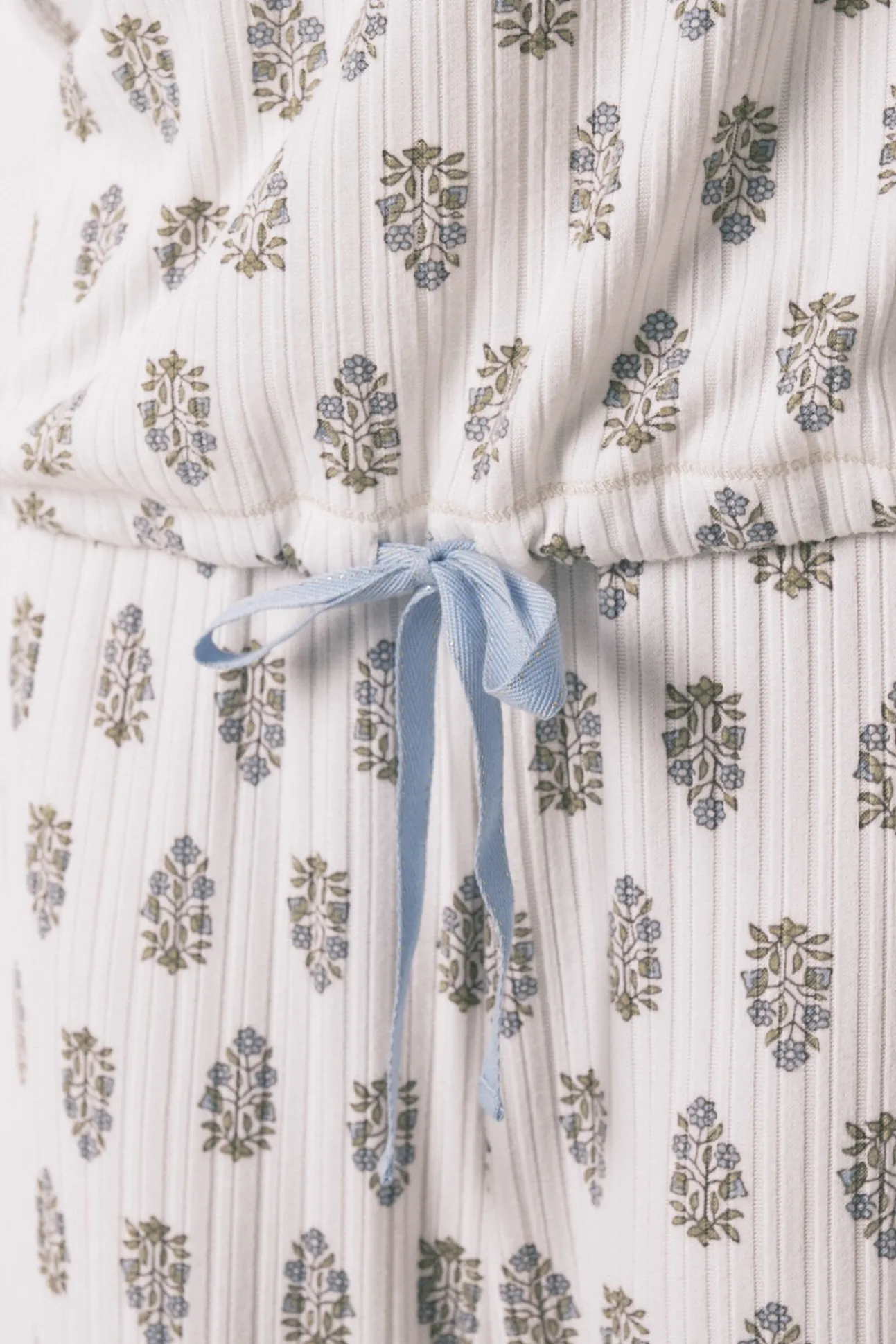 Pijama comprido floral