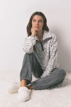 Pijama comprido longo com estampa animal polar