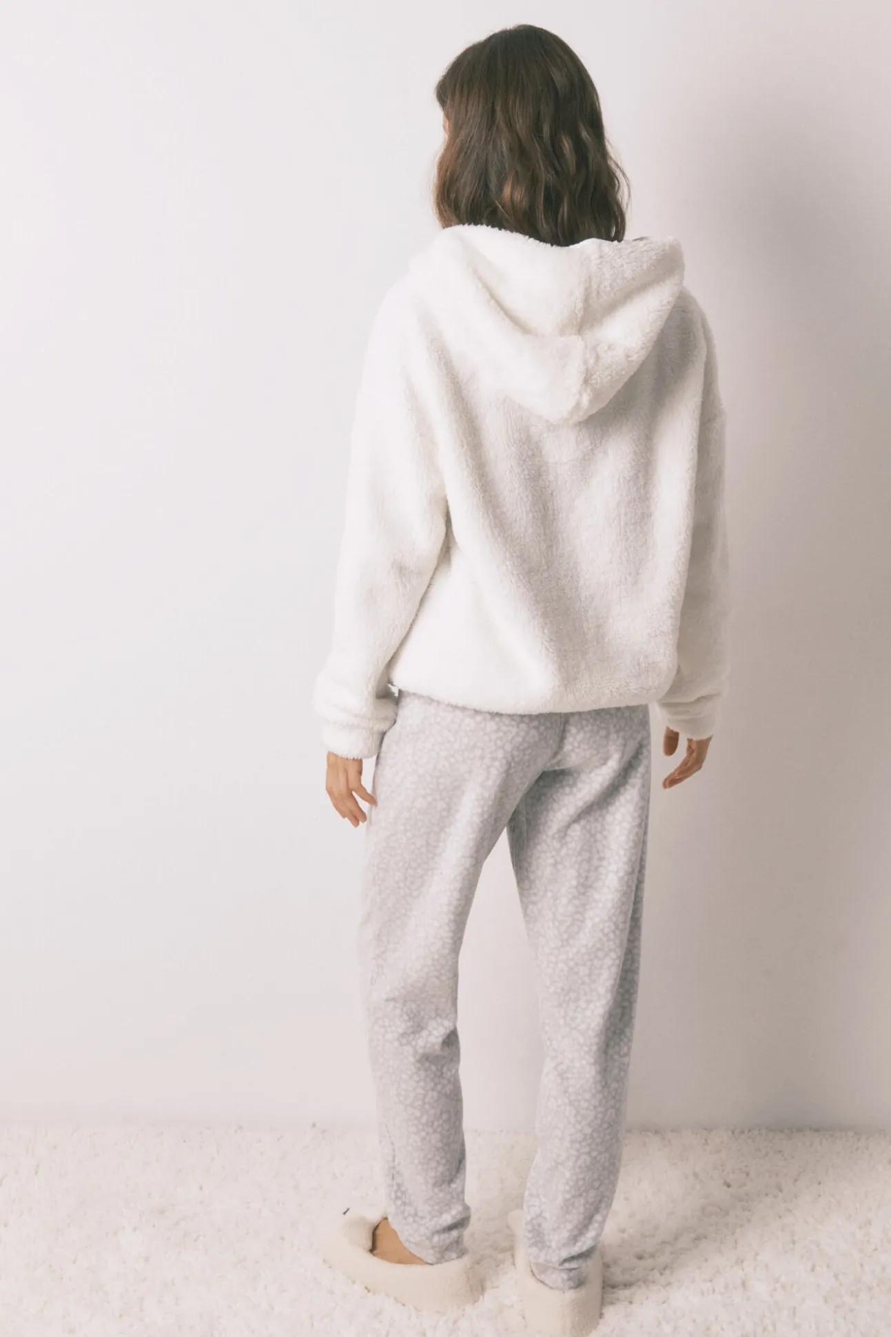 Pijama comprido longo de polar com estampado animal da Miffy