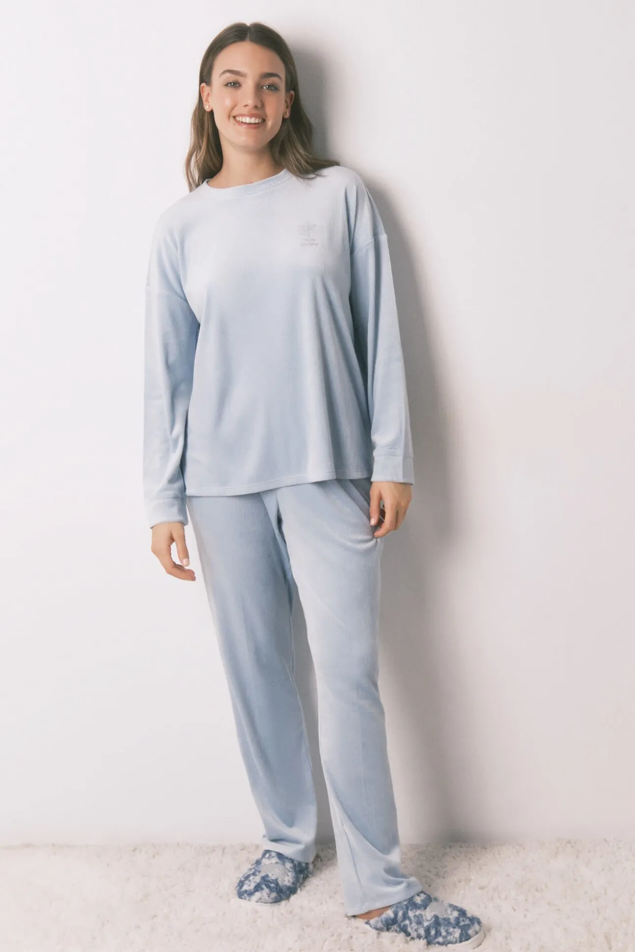 Pijama comprido veludo cotelê azul