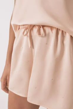 Pijama curto de cetim com renda rosa