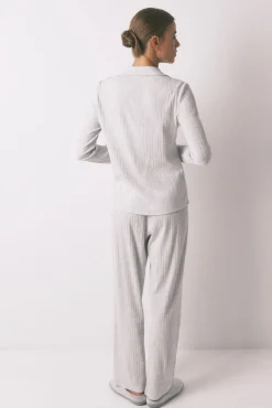 Pijama longo de algodão canelado cinza