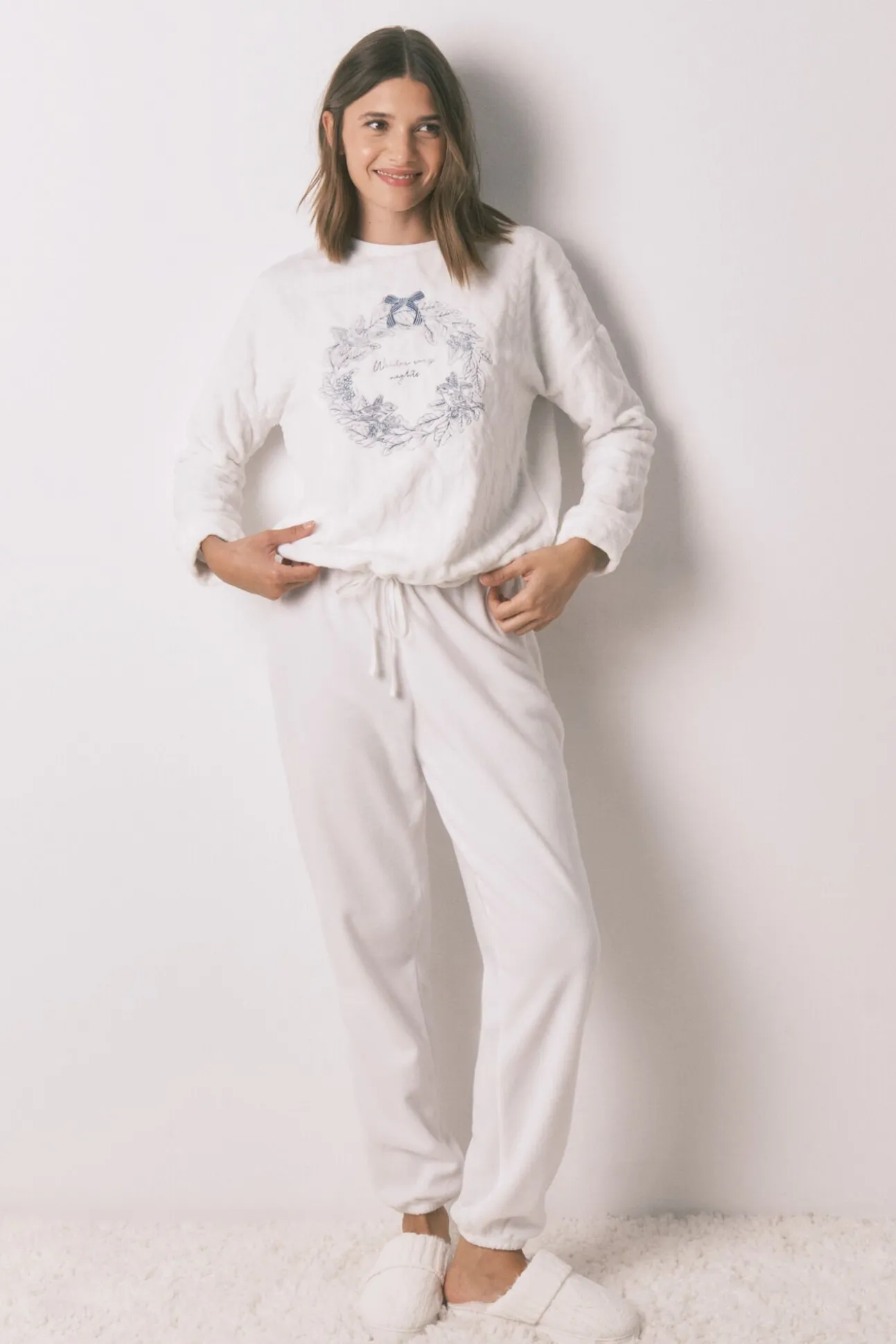 Pijama polar branco pijama comprido e macio