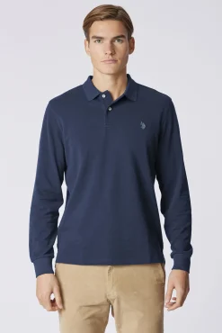 Polo de manga comprida obrigatória