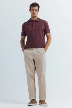 Polo piqué chique com gola canelada de corte regular