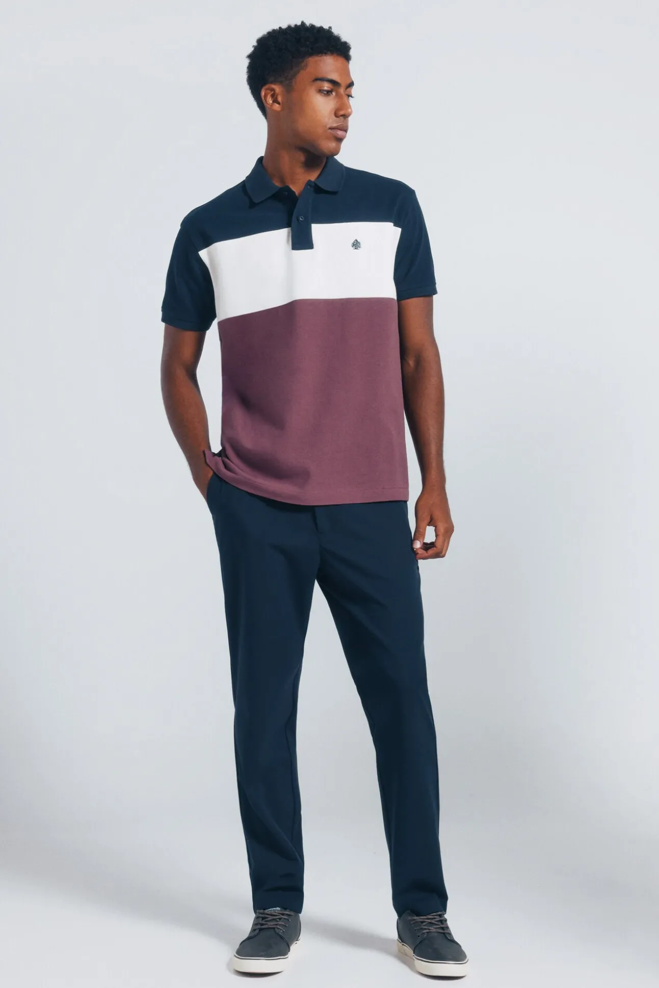 Polo piqué color block de corte regular